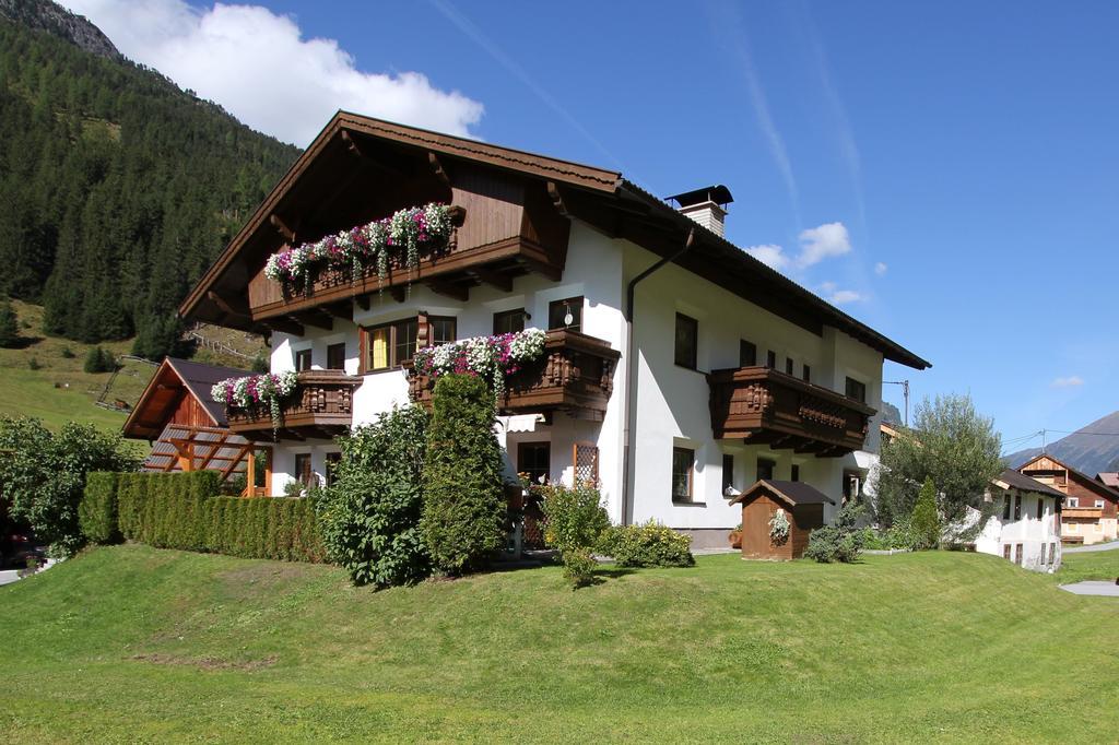 Haus Bergfreund Apartment Sankt Leonhard im Pitztal Exterior photo